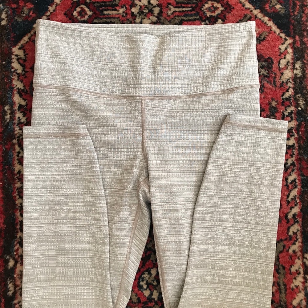 Athleta High Rise Jacquard Chaturanga 7/8 Tight